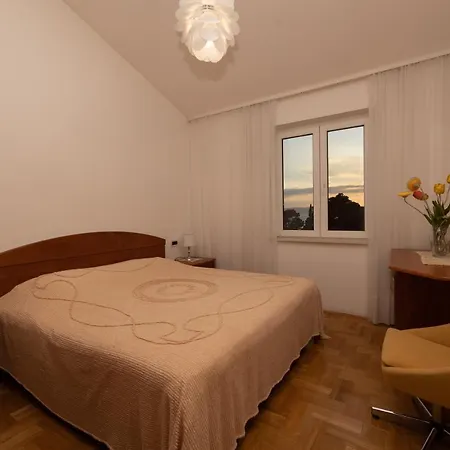 Antunovic * Макарска