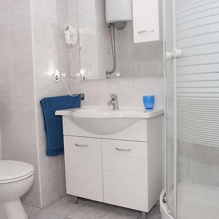 Antunovic Макарска