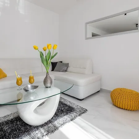 Antunovic Apartment Makarska