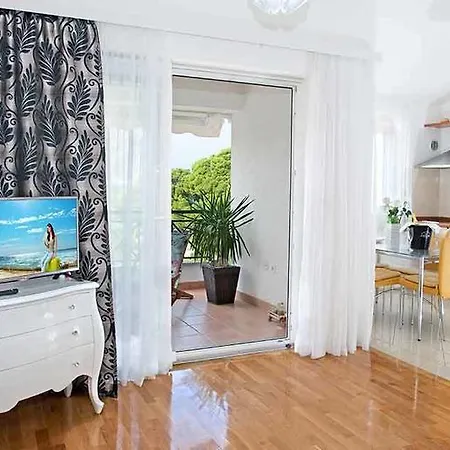 Antunovic Apartment Makarska