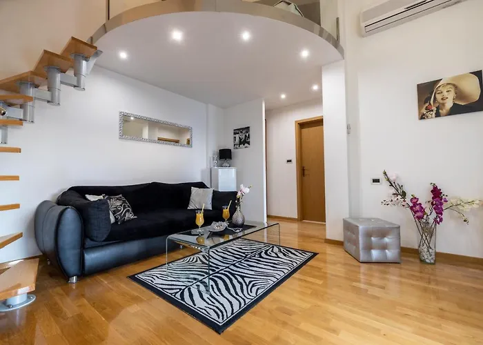 Antunovic * Makarská