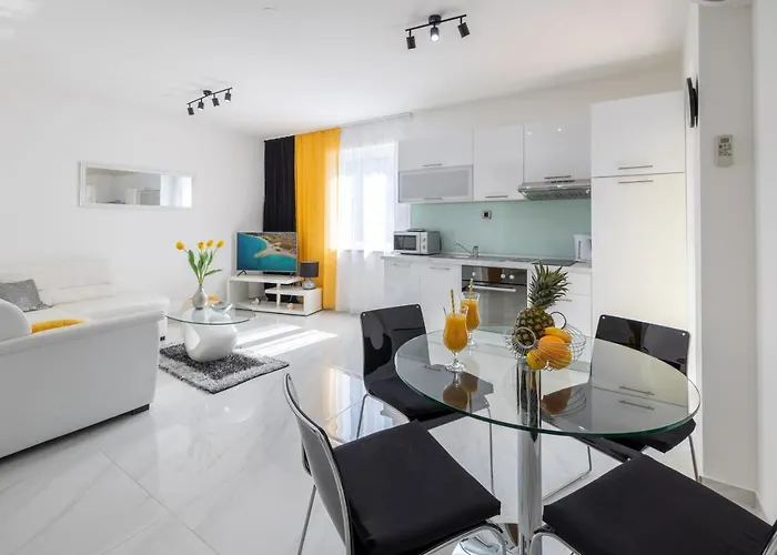 Antunovic * Μακάρσκα